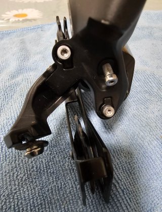 Cambio Trasero Shimano Deore M5120 para MTB.