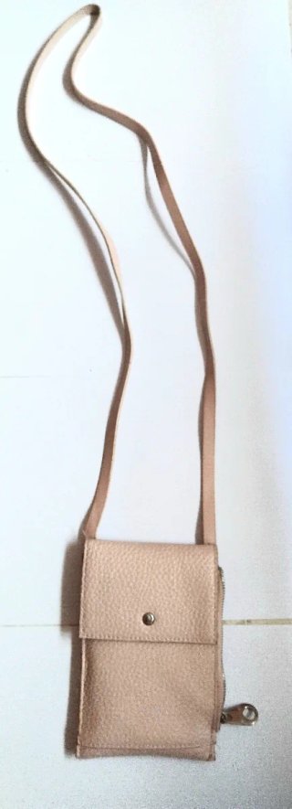 Bolso bandolera Stradivarius rosa claro