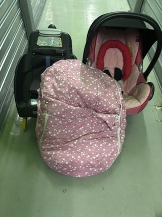 Maxi-Cosi Silla de coche y capazo con base isofix