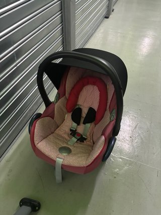 Maxi-Cosi Silla de coche y capazo con base isofix