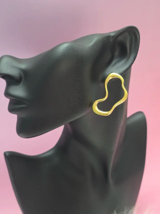 Pendientes dorados diseño orgánico