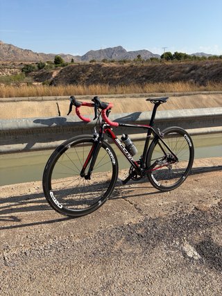 Bicicleta de Carretera Scott Negra/Roja