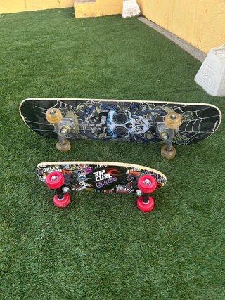 Patinete y 2 monopatines