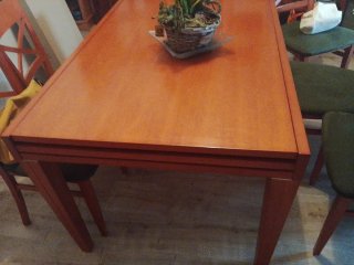 Mesa de comedor extensible de madera