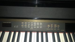 Piano Yamaha Clavinova Media Cola