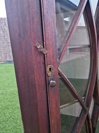Mueble Esquinero Vitrina Madera y Cristal