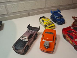 Figuras de coches de juguete