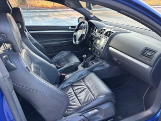 Volkswagen Golf R32