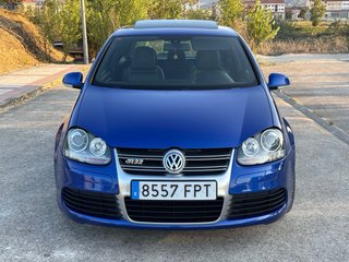 Volkswagen Golf R32