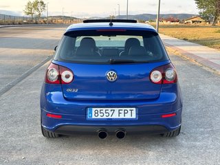 Volkswagen Golf R32