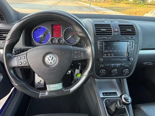 Volkswagen Golf R32