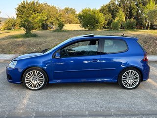 Volkswagen Golf R32