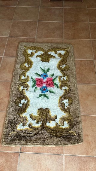 Alfombra de lana para cama