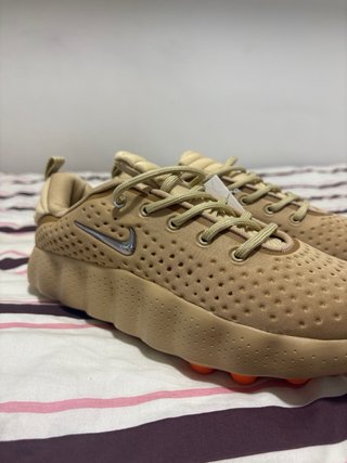 Zapatillas Nike Beige y Naranja