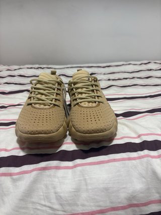 Zapatillas Nike Beige y Naranja