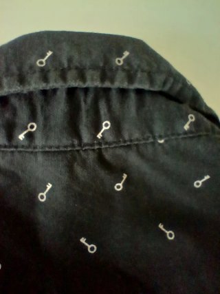 Camisa Benetton azul marino con estampado