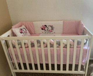 Cuna bebe con baranda adaptable, cuna colecho.