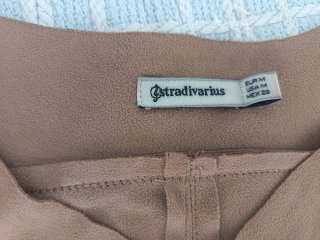 Chaqueta Stradivarius flecos beige M