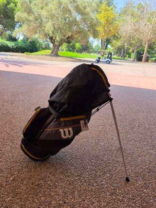 Bolsa de golf Wilson con trípode y funda