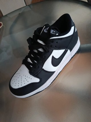Jordan Deportivas Negras y Blancas