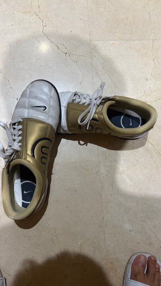 Nike Total 90 Zapatillas Doradas y Blancas