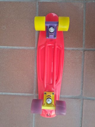 Monopatín Penny Deeply Rojo-Morado-Amarillo