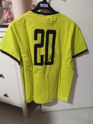 Camiseta Umbro Deco Amarilla
