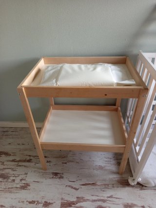 Cambiador Ikea Bebé + Almohadilla