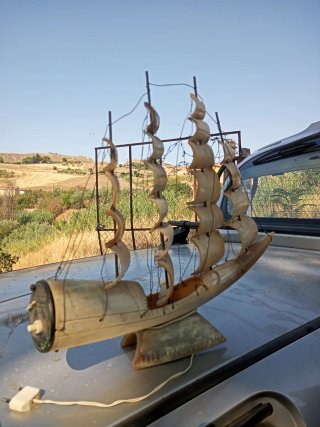 Lampada a forma di galeone