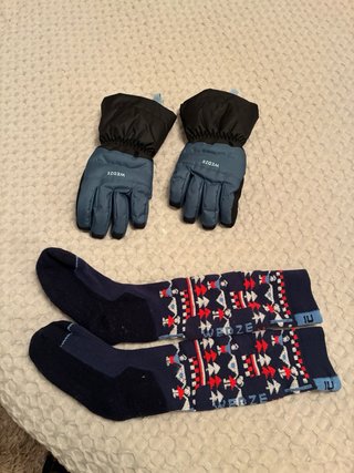 Mono, guantes y calcetines nieve niño 10 años