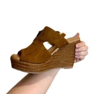 Sandalias cuña tacón marrón con flecos