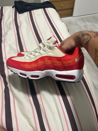 Nike Air Max 95 Edición Especial Beige/Rojo