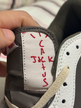 Jordan 1 Low Travis Scott