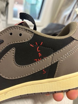 Jordan 1 Low Travis Scott