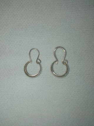 Aros de plata pequeños macizos