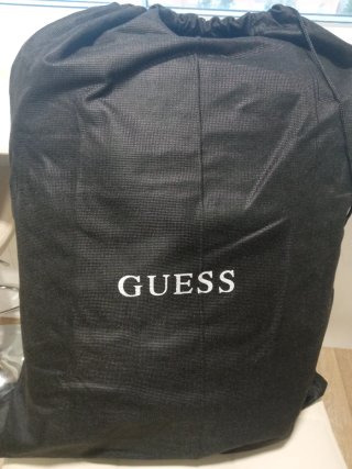 Maleta Guess Negra Monograma
