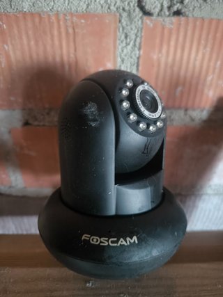 Cámara IP Foscam FI9821W motorizada