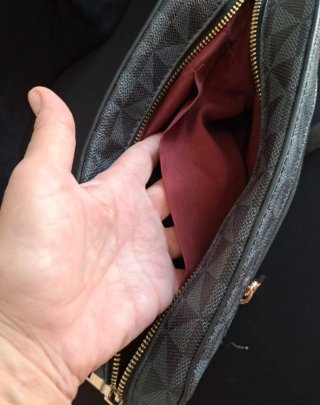 Bolso bandolera mujer negro y dorado