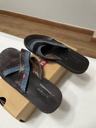 Sandalias Levi's Marrón y Azul