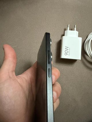 POCO F6 5G 12/512 GB