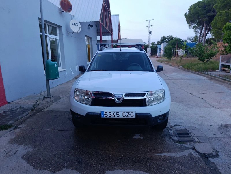 Dacia Duster 2010 - foto 1