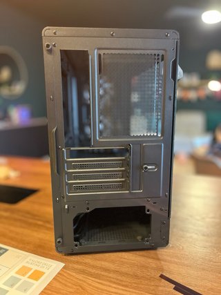 Case PC Gaming Foifkin F300 con 7 ventole RGB