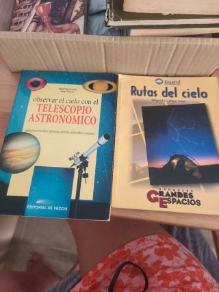 Libros telescopio astronómico y rutas del cielo
