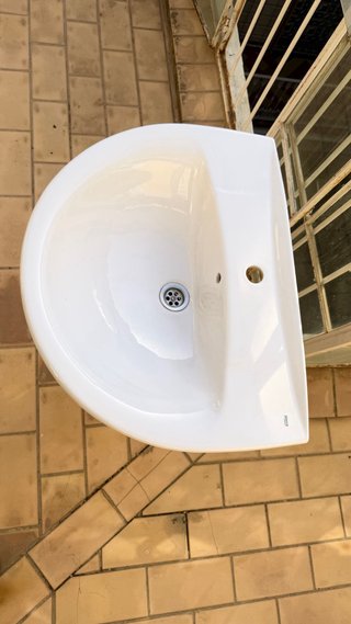 Lavabo Roca Blanco Porcelana (esta en sanlucar B)