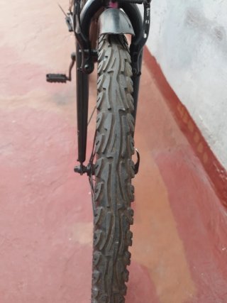 Bicicleta de paseo negra Btwin Nature 24