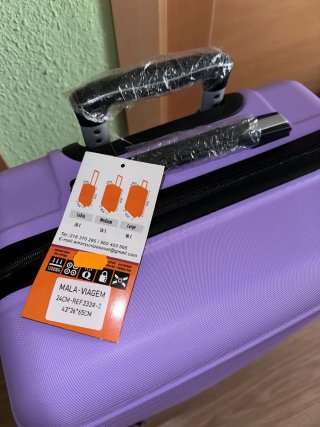 Maleta mediana sin estrenar