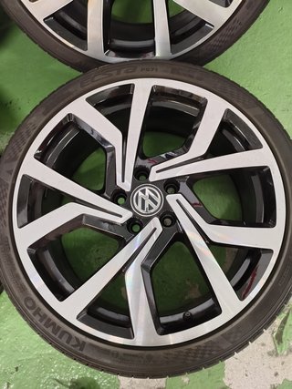 Llantas VW Brescia 19 Originales + Neumáticos