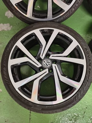 Llantas VW Brescia 19 Originales + Neumáticos
