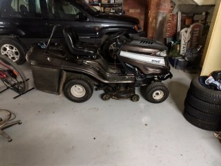 Cortacésped tractor MTD
