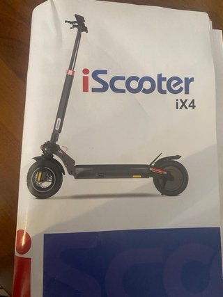 Iscooter IX4 con vinilos nuevos